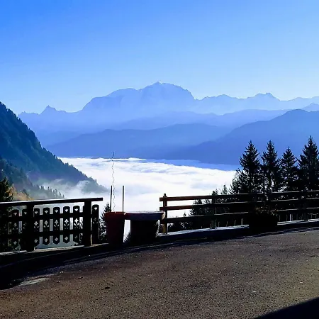 Holiday home La Gamberge Saint-Nicolas-la-Chapelle (Savoie)